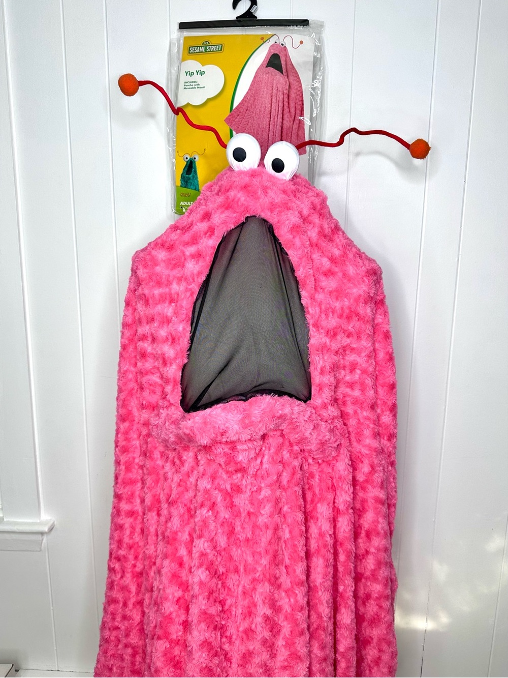 Yip Yip Pink Sesame Street Adult Spirit Halloween Costume
